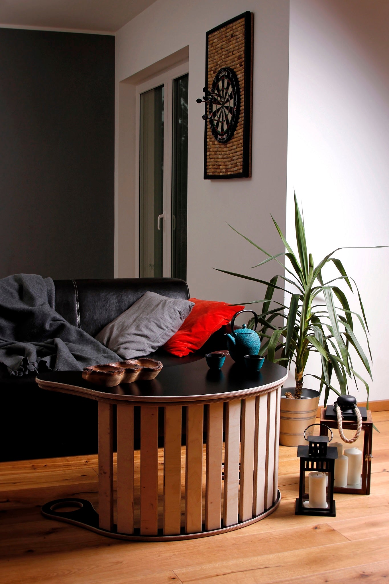 good wood table tocker made as table