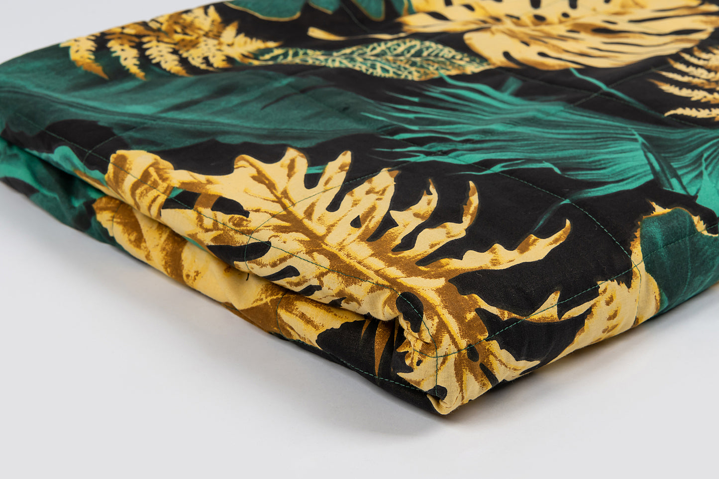 EXOTIC JUNGLE WEIGHTED BLANKET