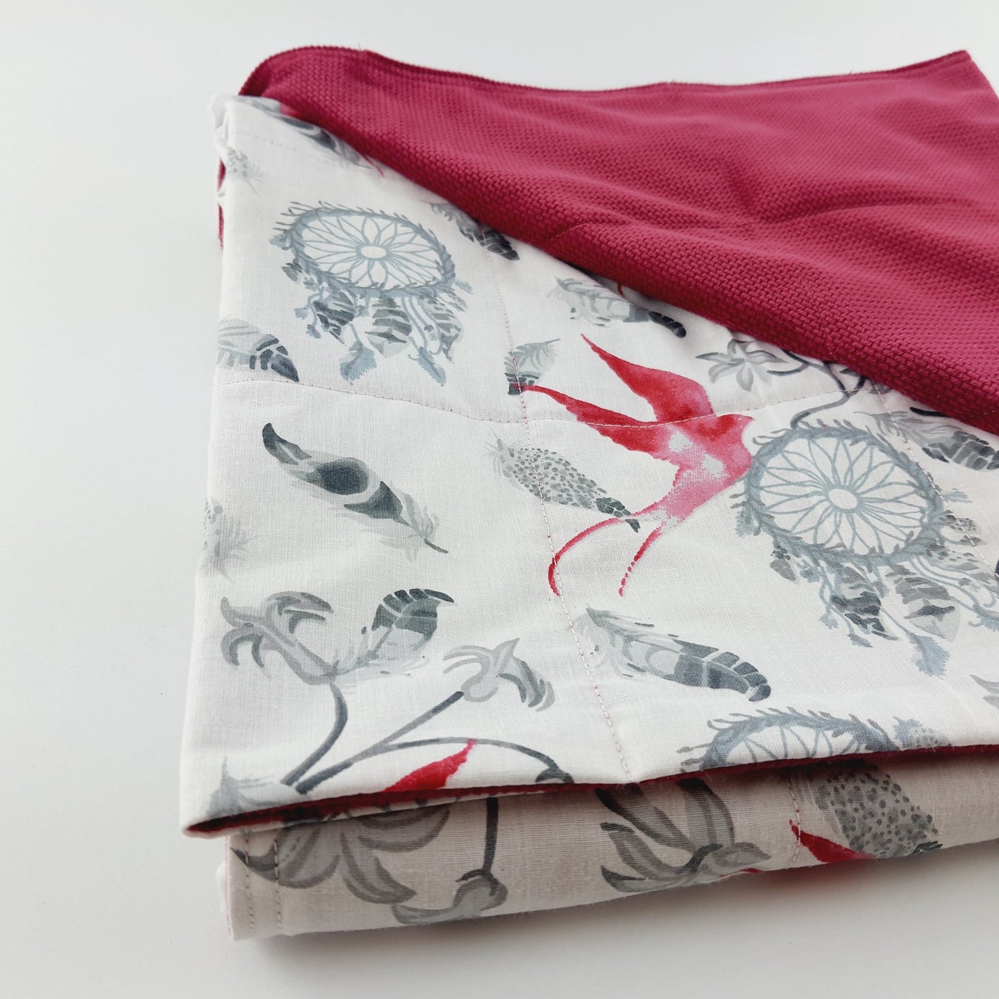 DREAMCATCHERS MINKY WEIGHTED BLANKET WITH CHERRY RED BACKING